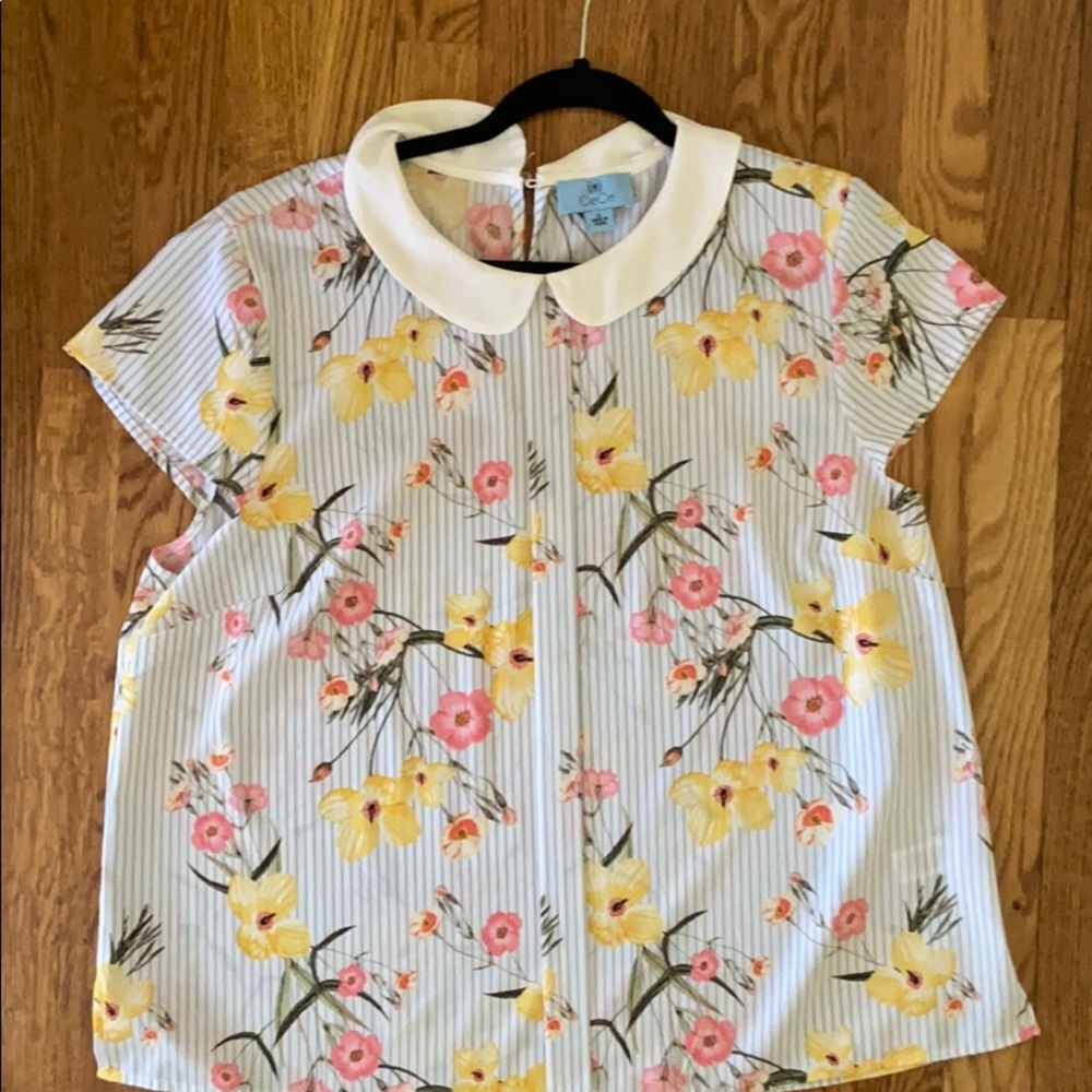 CeCe blouse with a floral pattern
